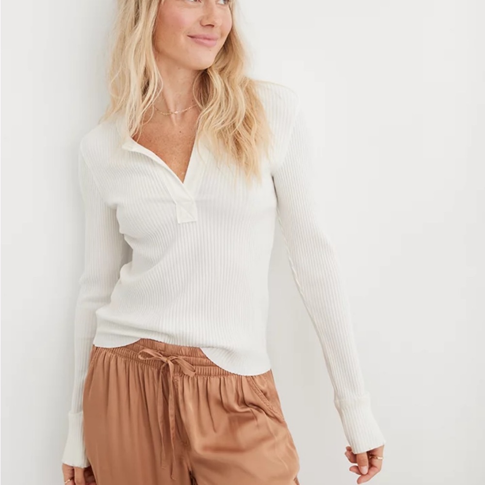 Aerie Fireside Long Sleeve Henley T-Shirt Small